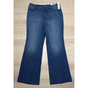 NWT Chicos Trouser Jeans Womens 12R Mid Rise 34x32 Wide Leg Denim Stretch Blue